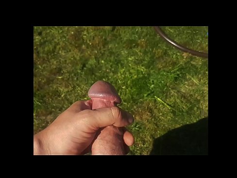 ❤️ Heta heta tjejen får sin rosa fitta knullad och kommer med en spruta i en sommarträdgård ️❌ Pornvideo at us ﹏