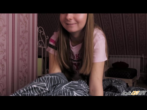 ❤️ Blondin suger sin BFF djupt och får sperma i munnen ️❌ Pornvideo at us ﹏